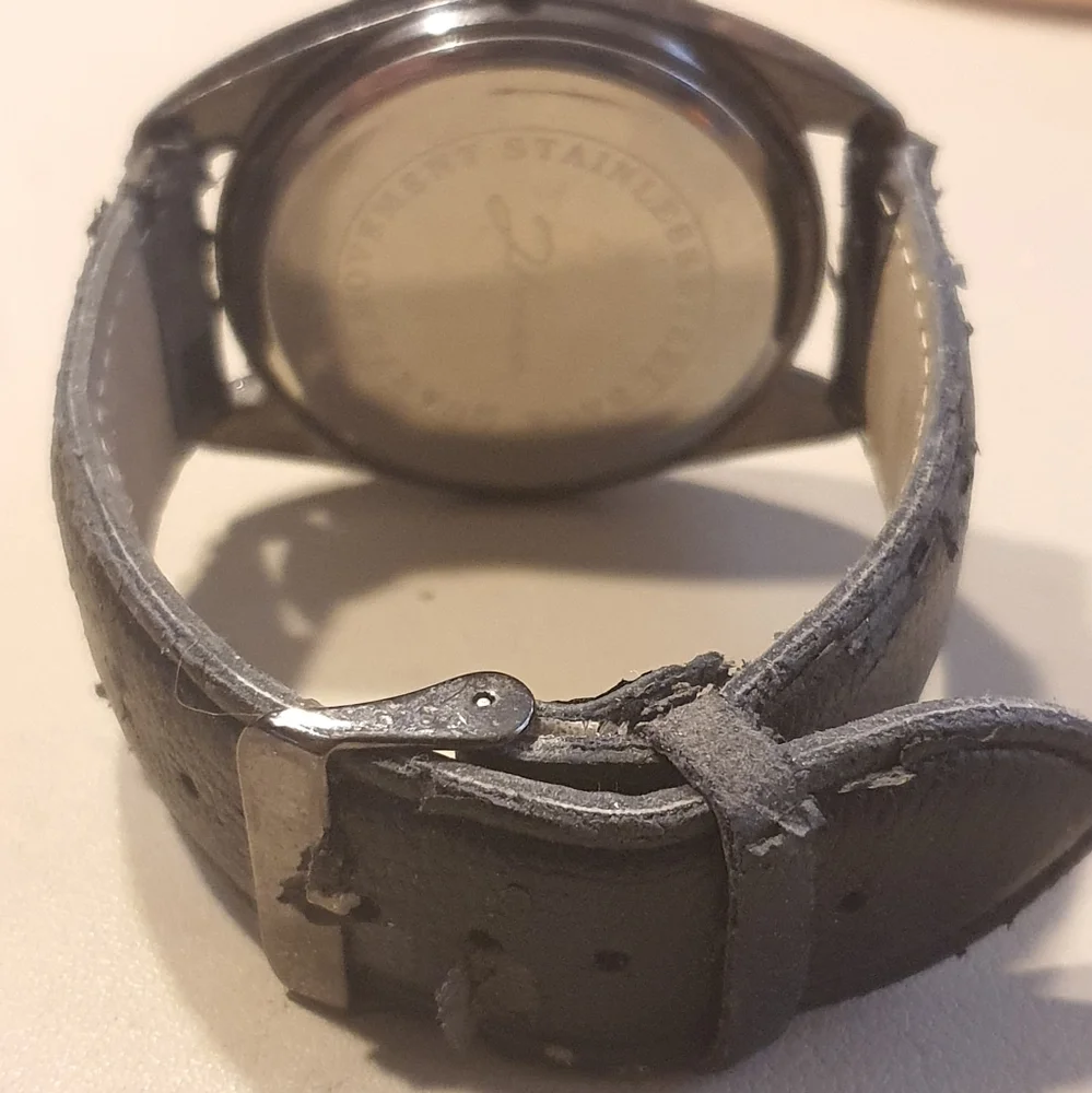10/$20 21men Black Leather Men's Watch